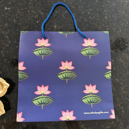 The 9.5in Peacock Urli Diya with Gift Bag