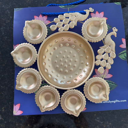 The 9.5in Peacock Urli Diya with Gift Bag