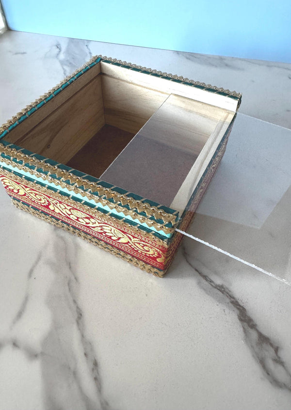 Traditional Wooden Box with Acrylic Top gift box