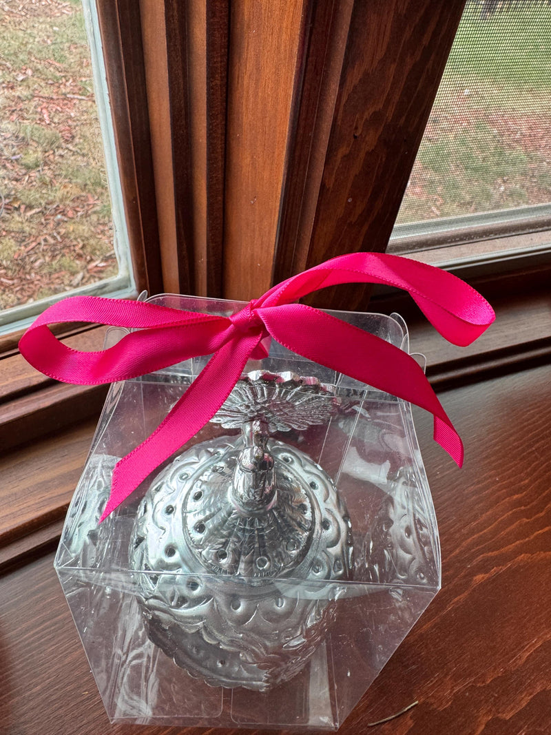 Peacock Tlight holder in a gift box